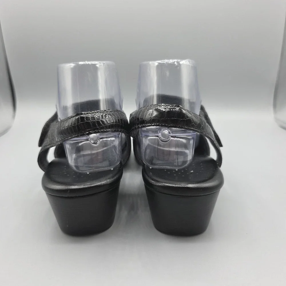 SAS Suntimer Sandals Womens 8.5 Black Patent Leather Croc Embossed Comfort Shoes